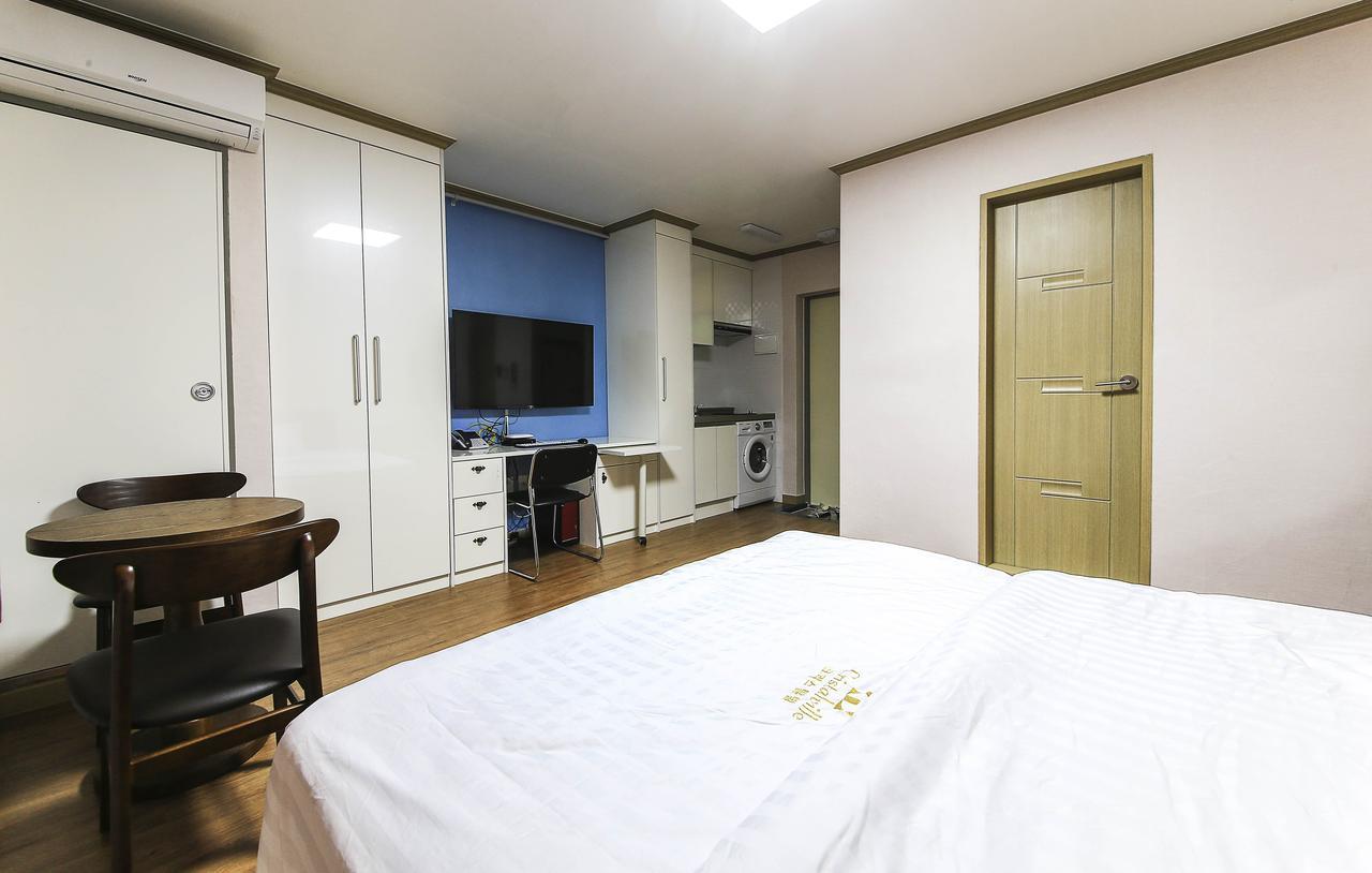 Crystal Residence Hotel Daejeon Esterno foto