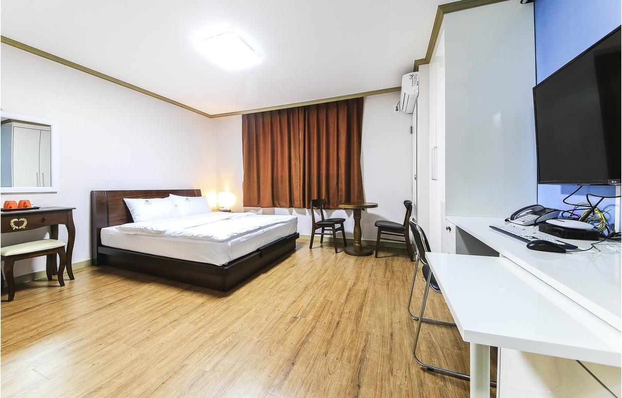 Crystal Residence Hotel Daejeon Esterno foto